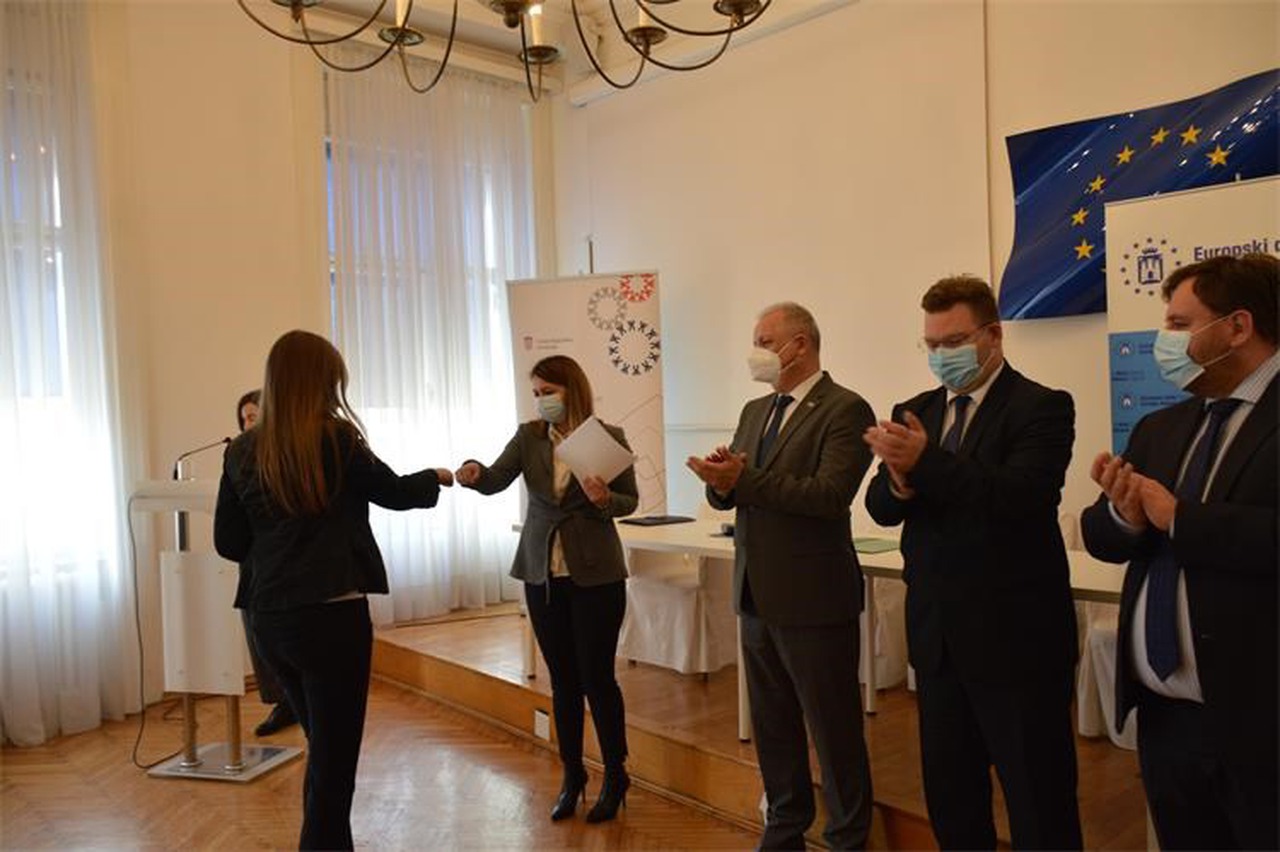Gotovo 14 milijuna kuna za projekte organizacija civilnoga društva u području razvoja lokalne zajednice